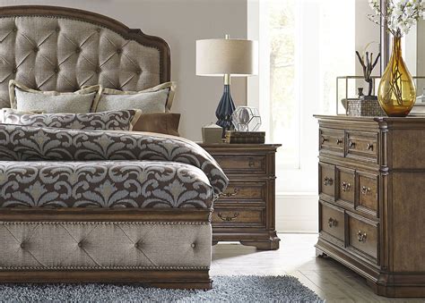 Amelia Bedroom Furniture Collection
